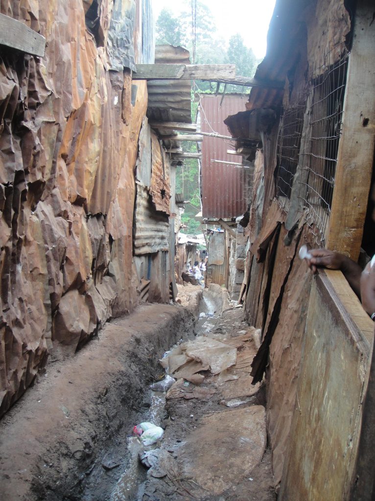 slum nairobi1-min (1)